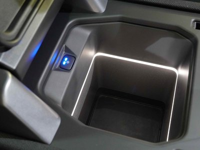 2024 LAND Rover DEFENDER thumbnail 31