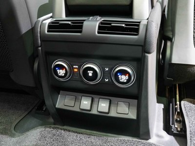 2024 LAND Rover DEFENDER thumbnail 36