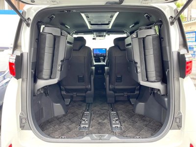 2024 Toyota ALPHARD — фото 13