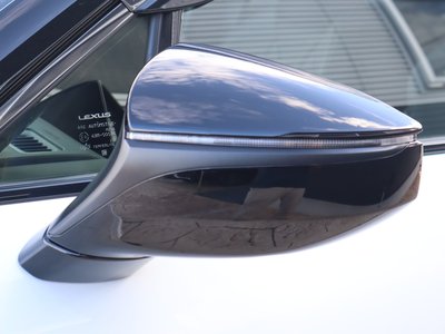 2025 Lexus LBX — миниатюра 76