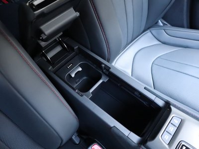 2025 Lexus LBX — миниатюра 64