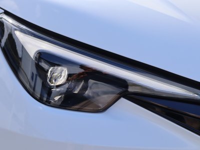 2025 Lexus LBX — миниатюра 21