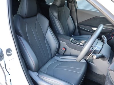 2025 Lexus LBX — миниатюра 44