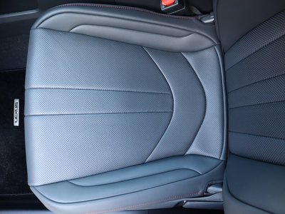 2025 Lexus LBX — миниатюра 52