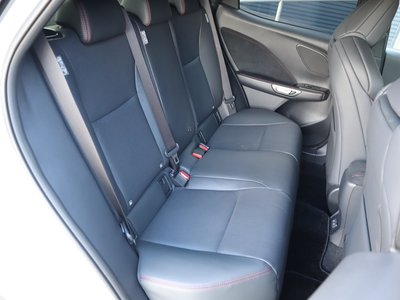 2025 Lexus LBX — миниатюра 46