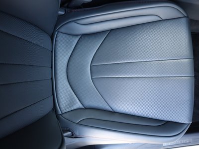 2025 Lexus LBX — миниатюра 54