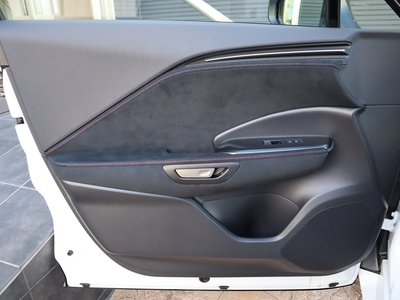 2025 Lexus LBX — миниатюра 57