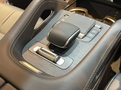 2026 Mercedes-BENZ GLS thumbnail 44
