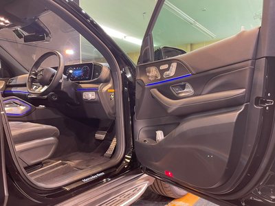 2026 Mercedes-BENZ GLS photo 11