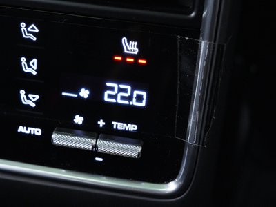 2020 Porsche CAYENNE thumbnail 40