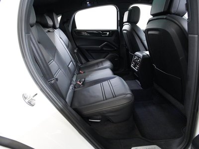 2020 Porsche CAYENNE thumbnail 37