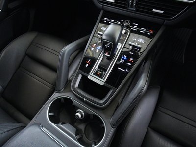 2020 Porsche CAYENNE thumbnail 53