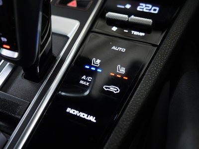 2020 Porsche CAYENNE photo 12