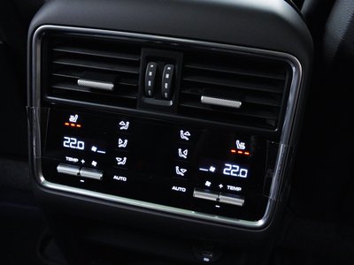 2020 Porsche CAYENNE thumbnail 39