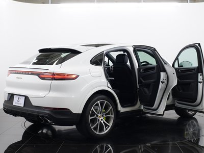 2020 Porsche CAYENNE thumbnail 24
