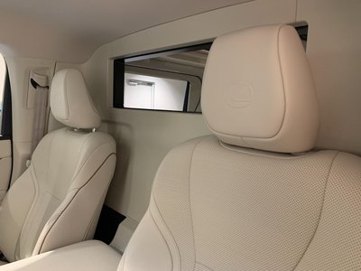 2024 Lexus LM thumbnail 61