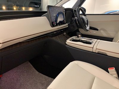 2024 Lexus LM thumbnail 70