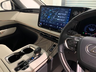 2024 Lexus LM thumbnail 55
