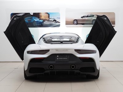صورة 15 لـ 2022 Maserati MC20