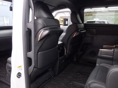 2025 Toyota ALPHARD — фото 17