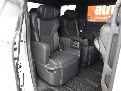 2025 Toyota ALPHARD — фото 16