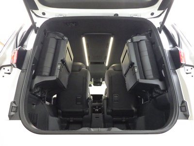 2025 Toyota ALPHARD — фото 25