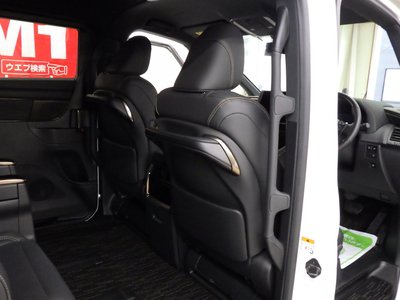 2025 Toyota ALPHARD — фото 15