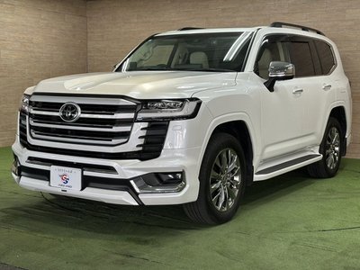 صورة 73 لـ 2023 Toyota LAND CRUISER 300