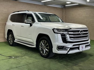 صورة 75 لـ 2023 Toyota LAND CRUISER 300