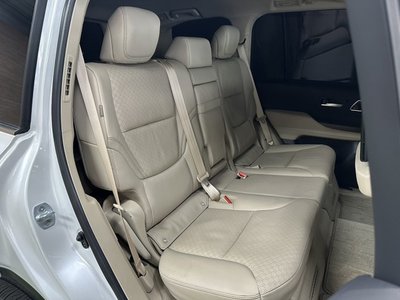 صورة 37 لـ 2023 Toyota LAND CRUISER 300