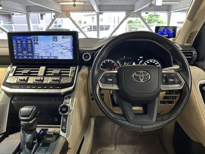 صورة 28 لـ 2023 Toyota LAND CRUISER 300
