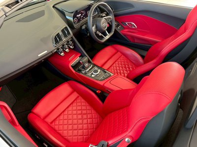 صورة 42 لـ 2020 AUDI R8 SPYDER