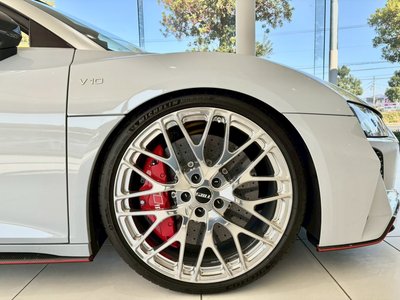 صورة 34 لـ 2020 AUDI R8 SPYDER