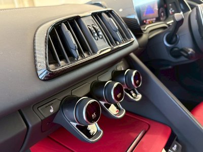صورة 44 لـ 2020 AUDI R8 SPYDER