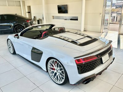 صورة 28 لـ 2020 AUDI R8 SPYDER
