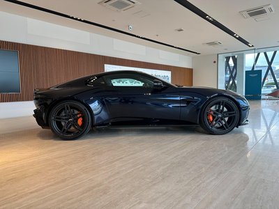 صورة مصغرة 9 لـ 2026 Aston Martin VANTAGE