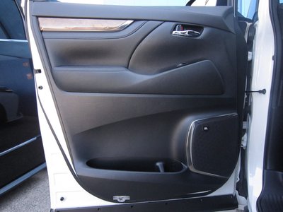 صورة 47 لـ 2016 Toyota ALPHARD