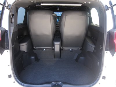 صورة 78 لـ 2016 Toyota ALPHARD