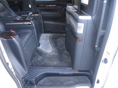 صورة 71 لـ 2016 Toyota ALPHARD