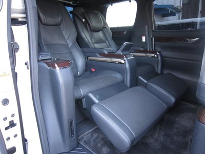 صورة 64 لـ 2016 Toyota ALPHARD