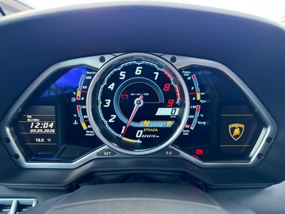 2012 Lamborghini AVENTADOR — фото 16