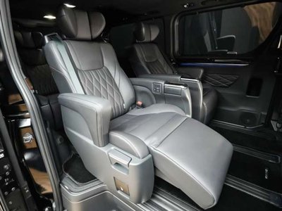 صورة 82 لـ 2022 Toyota GRAND ACE