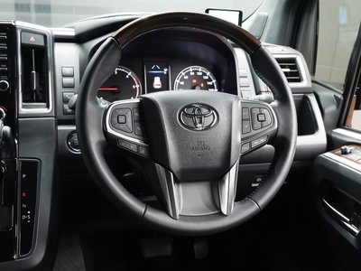 صورة 66 لـ 2022 Toyota GRAND ACE