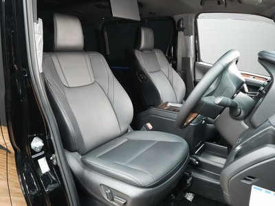 صورة 71 لـ 2022 Toyota GRAND ACE