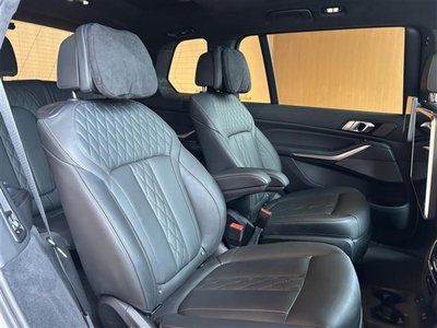 2021 BMW X7 thumbnail 23