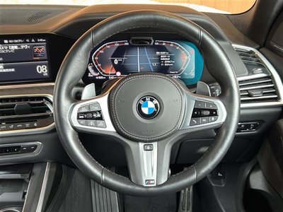 2021 BMW X7 photo 3