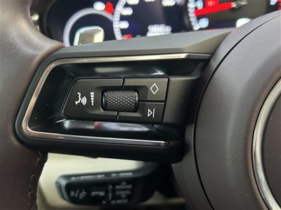 2023 Porsche PANAMERA photo 6