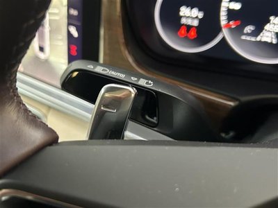 2023 Porsche PANAMERA photo 8