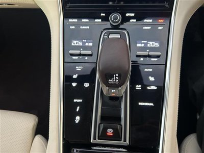 2023 Porsche PANAMERA thumbnail 17