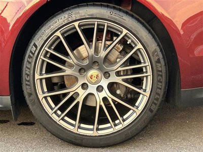 2023 Porsche PANAMERA thumbnail 39